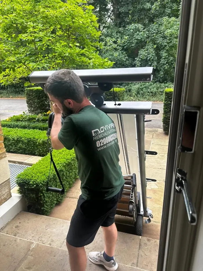 Gym movers London - Movivan